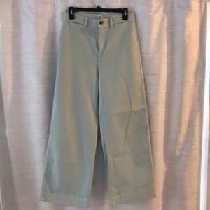 GAP High Rise Wide Leg Crop; size 4